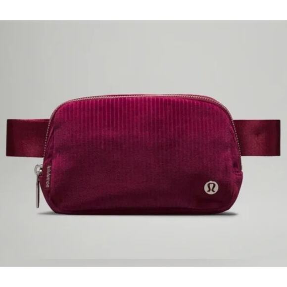 NWT Lululemon Everywhere Belt Corduroy Deep Luxe Gold Silver - Picture 1 of 6